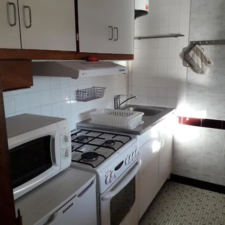 Mf N 8 Apartment Cazaubon